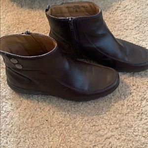 Easy Spirit Ankle Boots